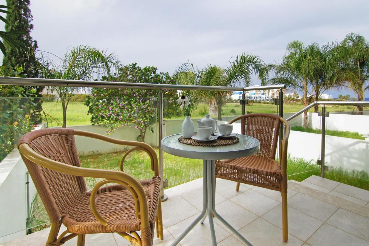 MERYL Coralli Beachfront Apartment
