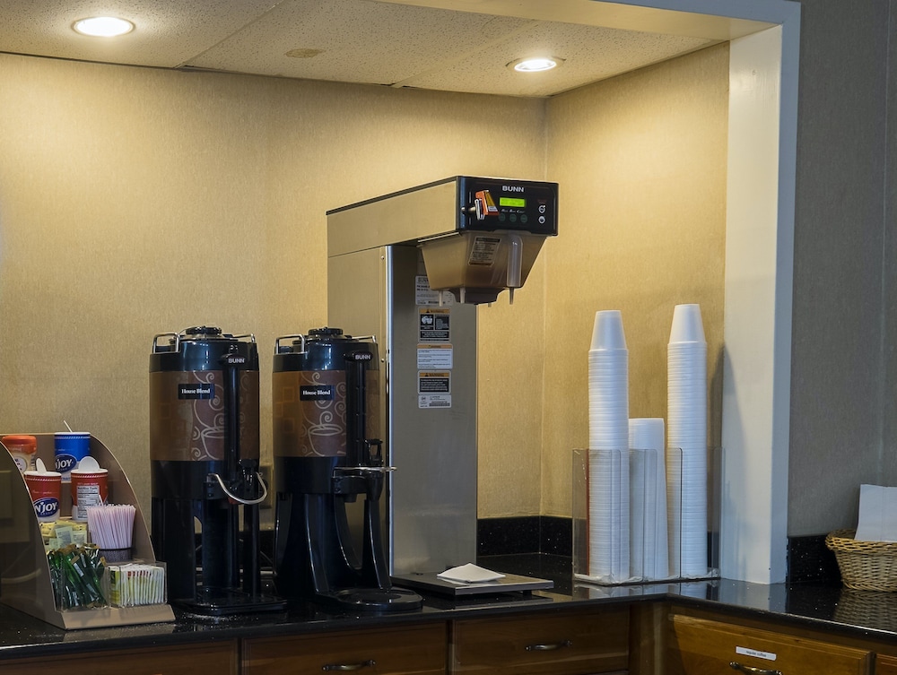 Red Roof Inn Virginia Beach Norfolk Airport - photo 10