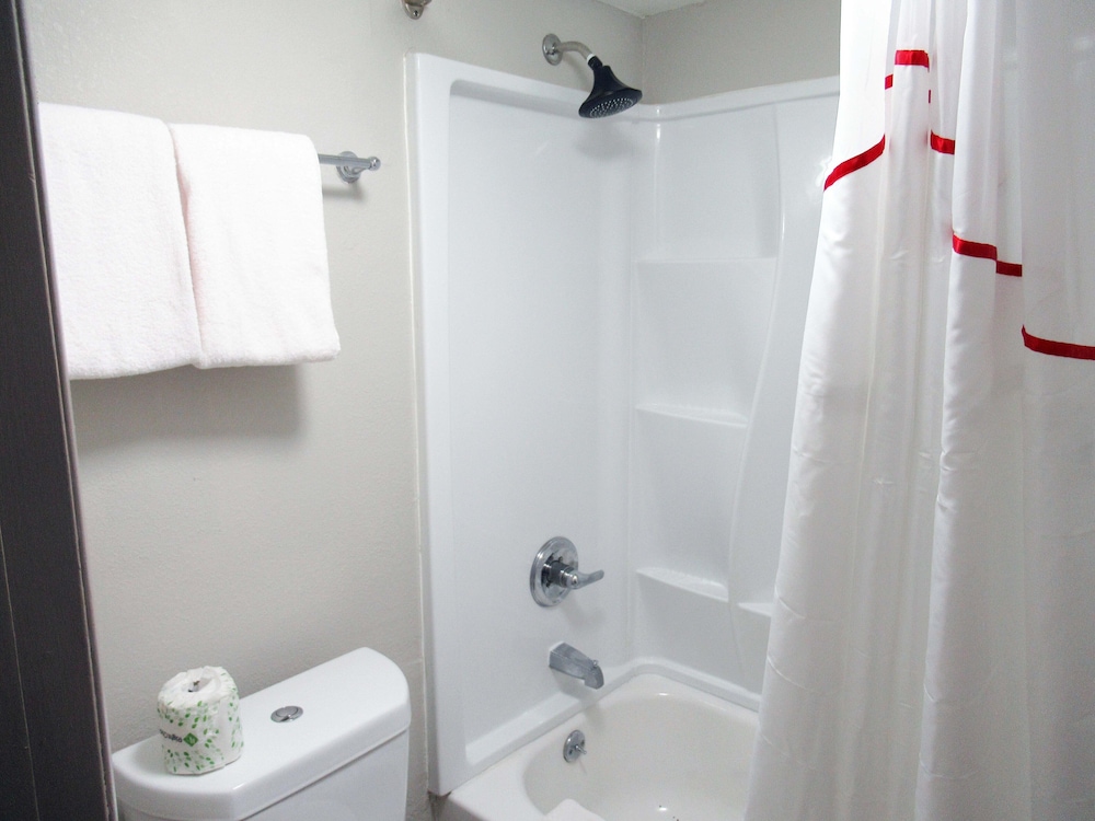 Red Roof Inn Walton Richwood - photo 12