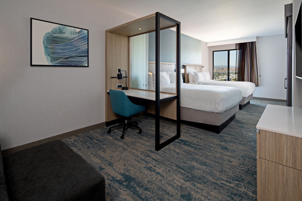SpringHill Suites by Marriott Valencia - photo 7