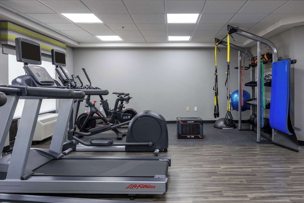 Hampton Inn & Suites Alpharetta Roswell - photo 48