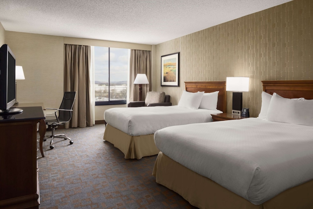 Doubletree by Hilton Somerset Hotel and Conference Center - photo 9