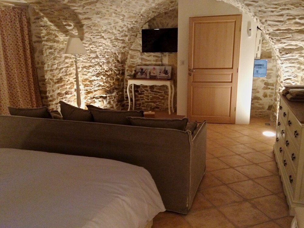 Locus Amoenus — Avignon — photo 4