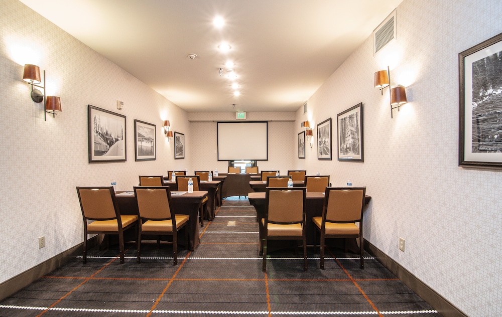 Holiday Inn Express Kalispell by IHG - photo 38