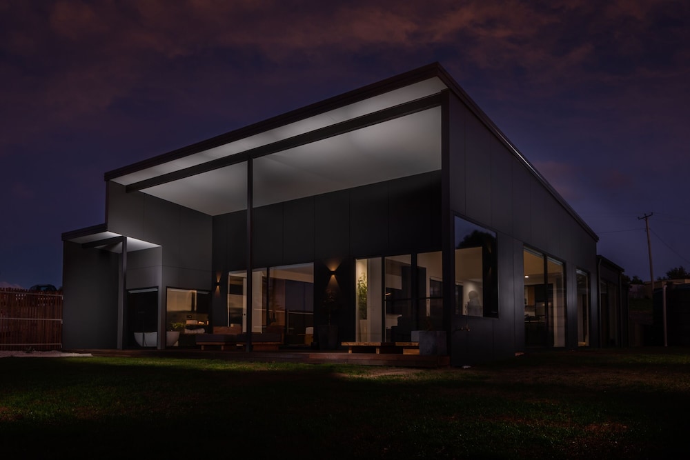 The Cove Tasmania - carbon neutral hotel in Devonport