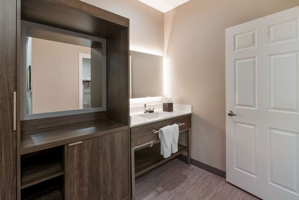 Best Western La Place Inn - photo 14