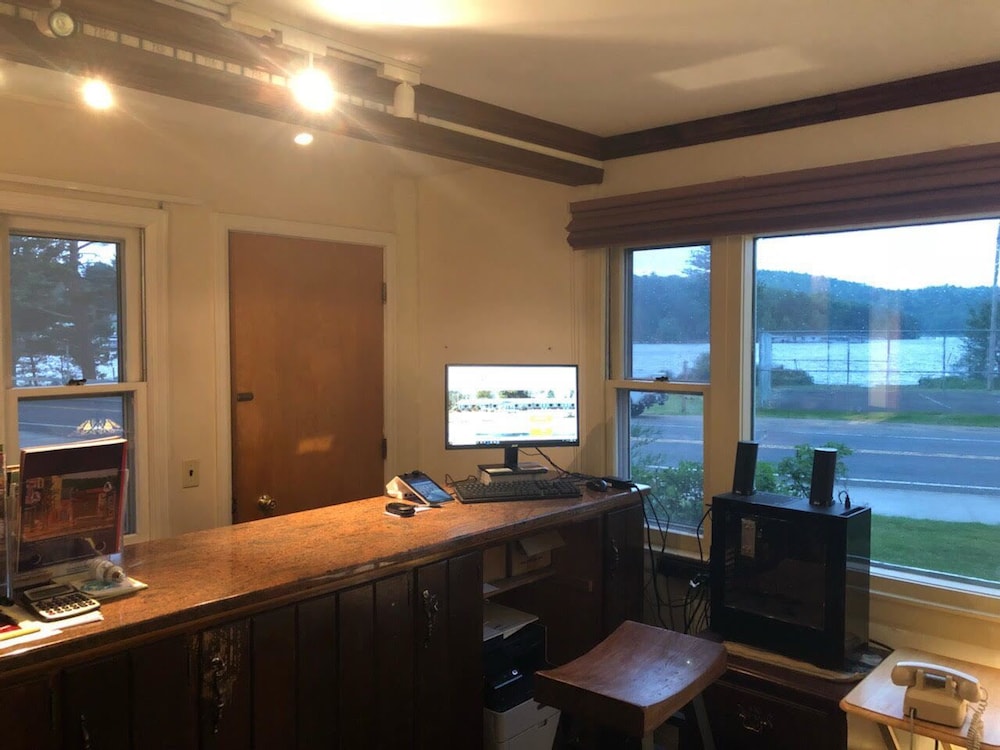 Sara Placid Inn & Suites - photo 4