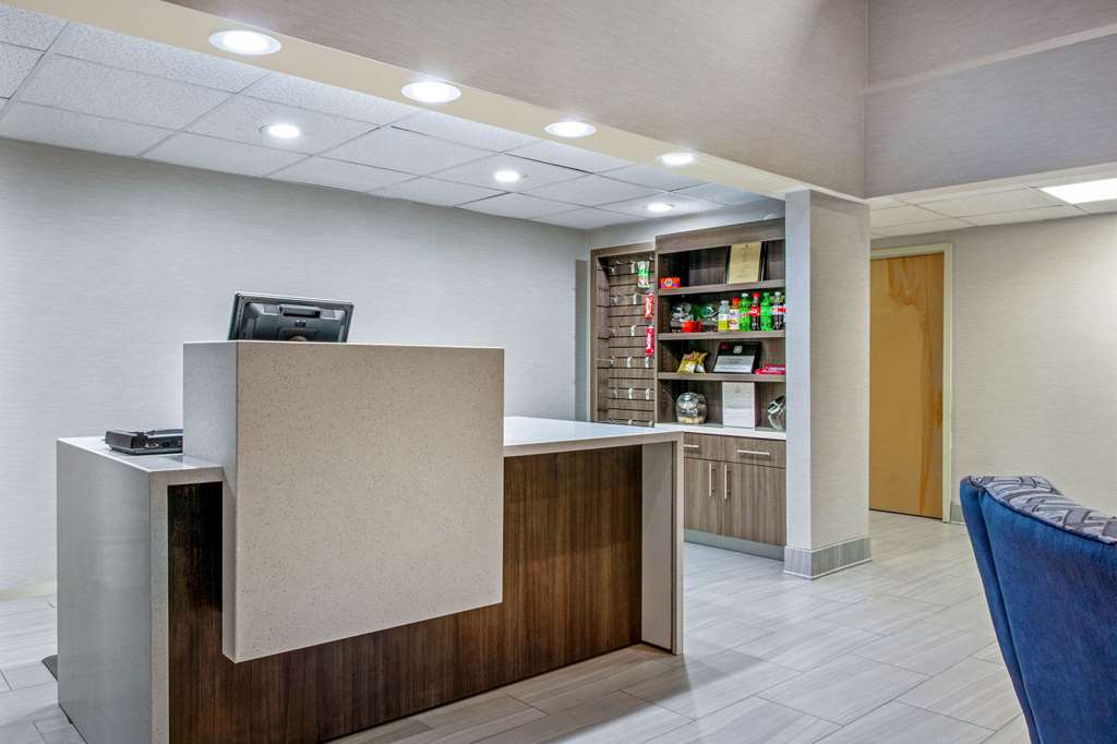 La Quinta Inn by Wyndham Radford - photo 5