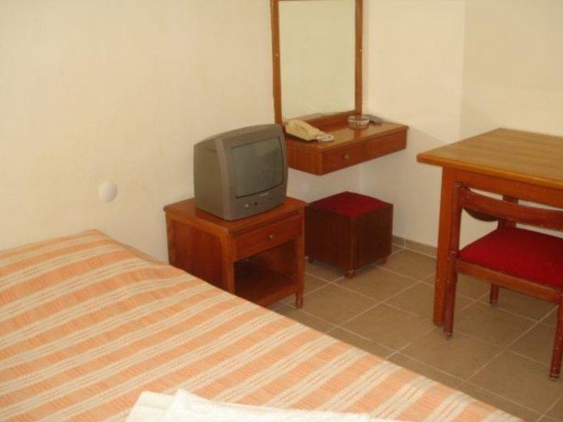 Tur Hotel — Kusadasi — photo 3
