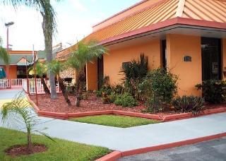 Econo Lodge - featured photo