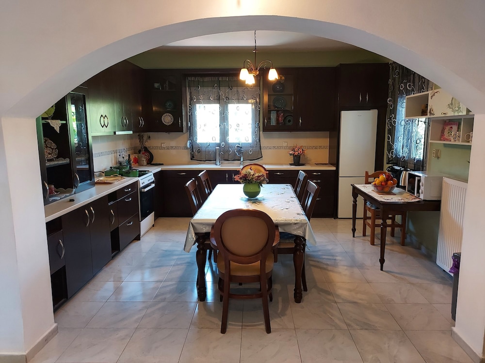 MV House Goulediana — 4-Star Luxury Hotel in Rethymno, Greece