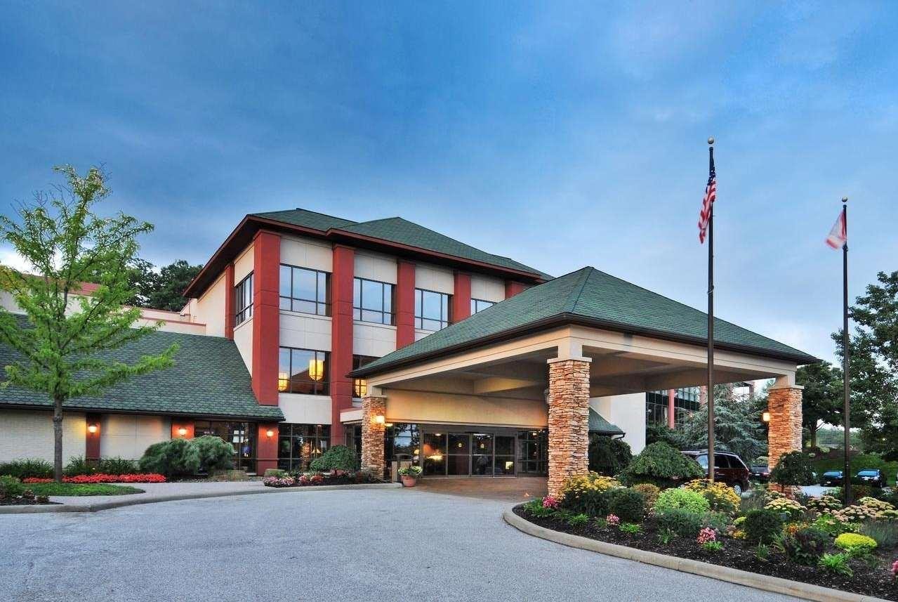 Quail Hollow Resort - carbon neutral hotel in Painesville