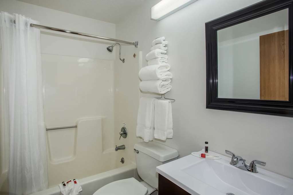 Super 8 by Wyndham Washington - photo 18
