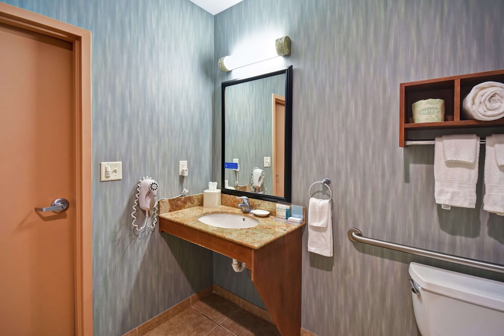Hampton Inn & Suites Folsom - photo 69