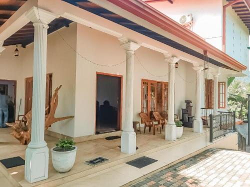 White House Ratnapura — 5-Star Luxury Hotel in Ratnapura, Sri Lanka