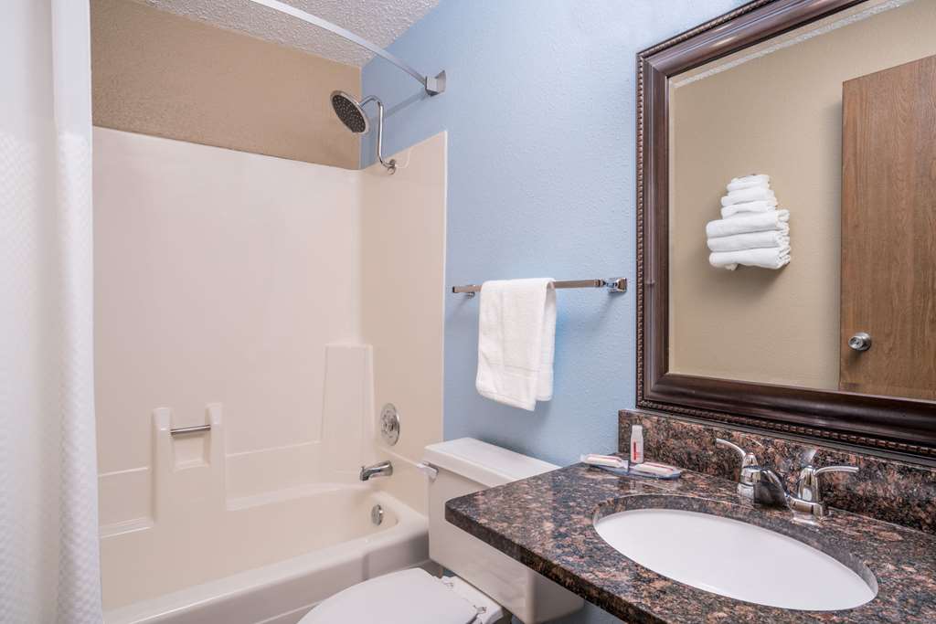 Super 8 by Wyndham Bismarck - photo 9