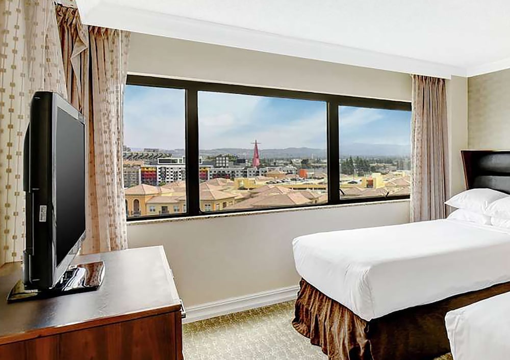 Embassy Suites by Hilton Anaheim Orange - photo 58