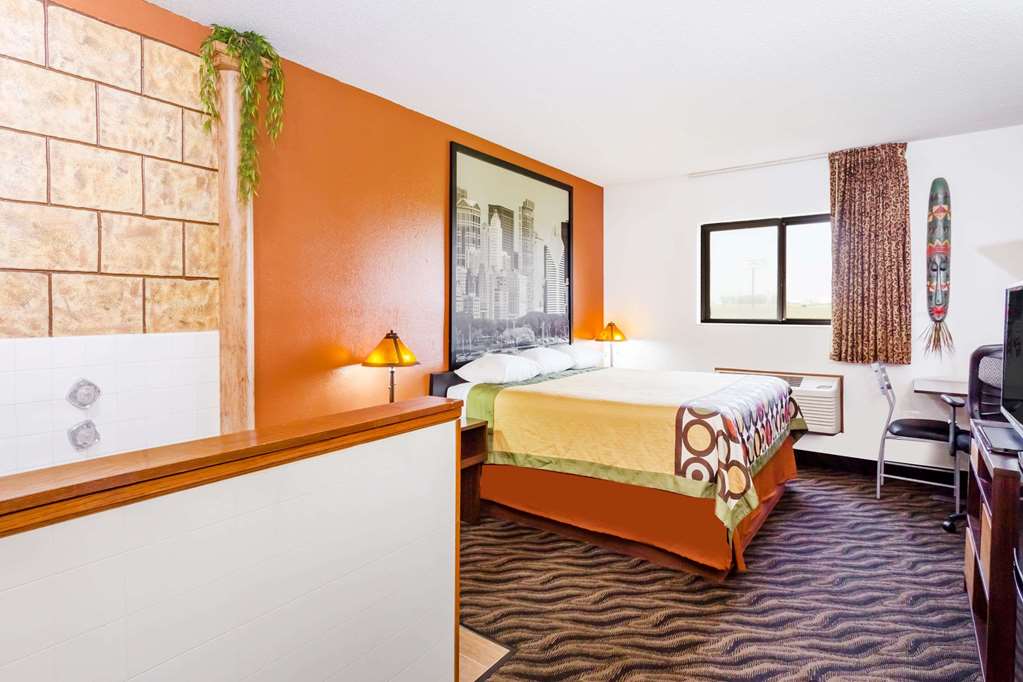 Super 8 by Wyndham Dixon - photo 13