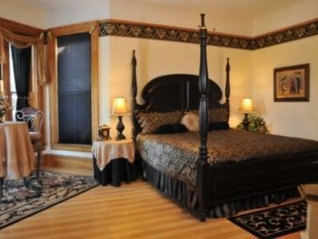 The Collins Mansion - photo 6