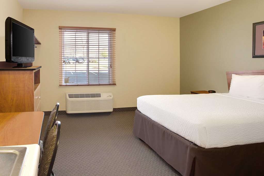 WoodSpring Suites Richmond West I 64 - photo 7