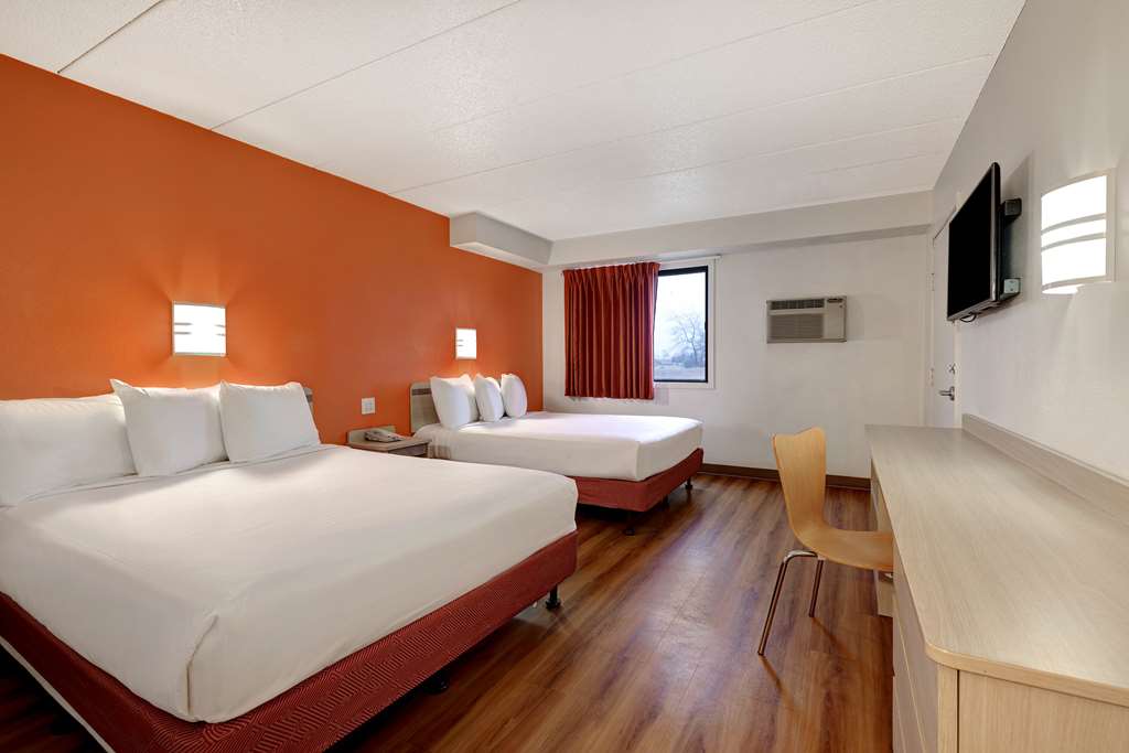 Motel 6 Lakeville MN South Lakeville - photo 10