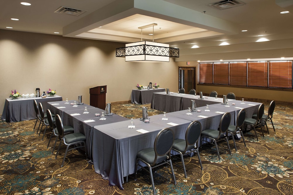 DoubleTree by Hilton Murfreesboro - photo 48