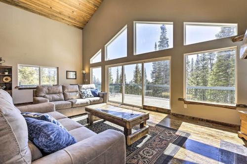 Spectacular Mountain Home with Hot Tub and Endless Decks Elk Ridge — 4-Star Luxury Hotel in Fairplay, United States