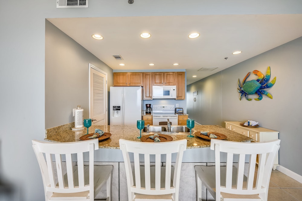 Splash Beach Resort by Book That Condo - photo 42