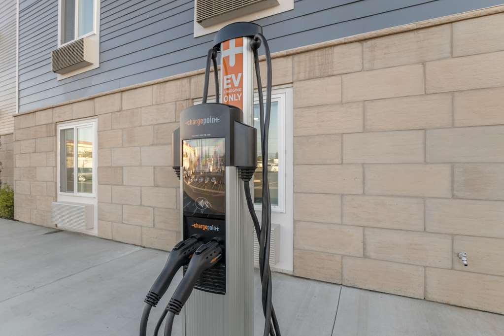 WoodSpring Suites Colton - photo 5