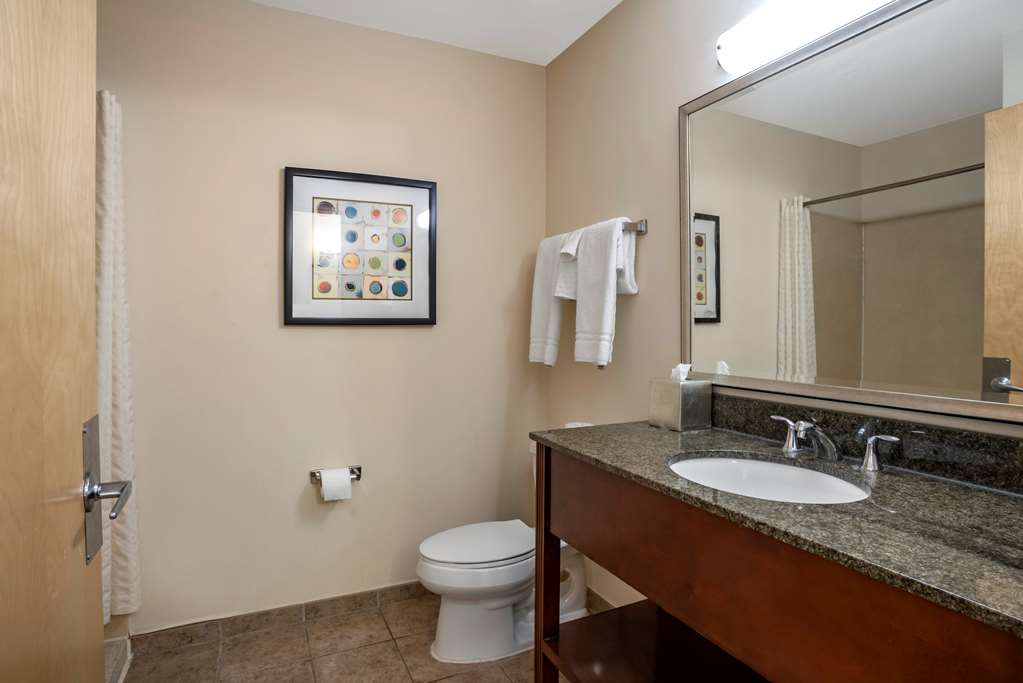 Best Western Plus Philadelphia Airport S. At Widener Univ. - photo 32