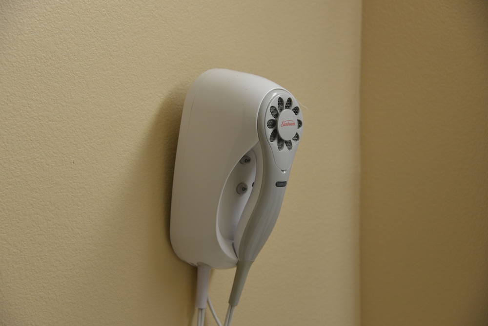 Irish Inn And Suites - photo 18