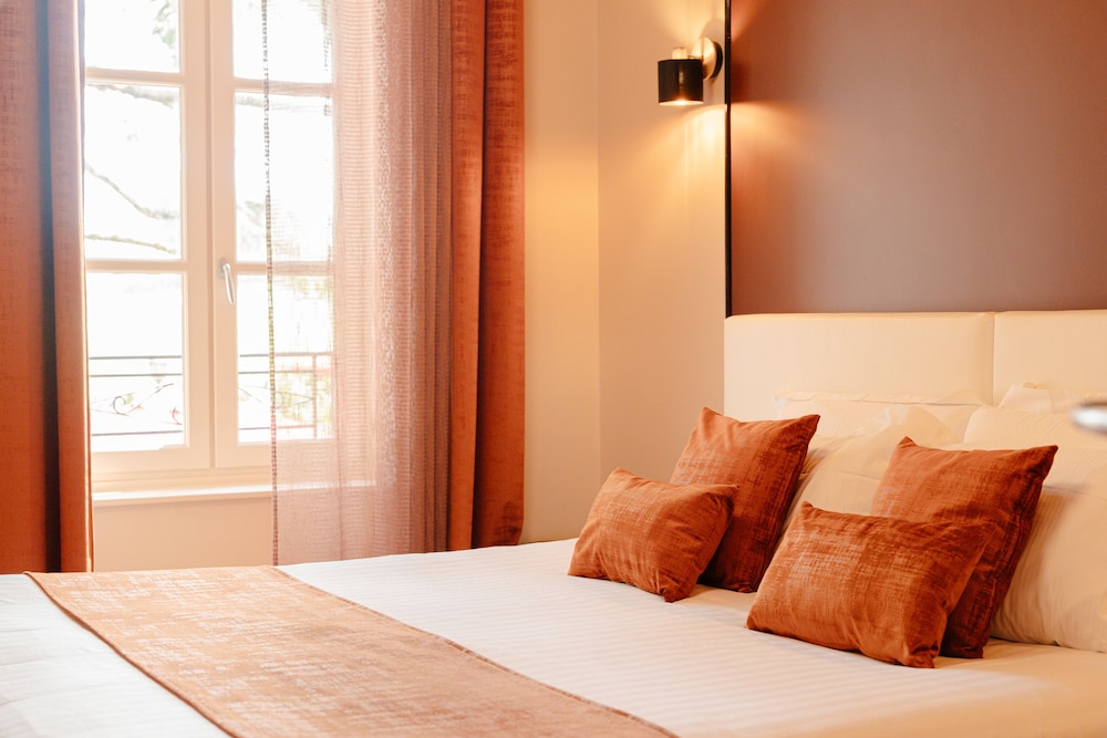 Logis Auberge De La Tour — Aurillac — photo 4