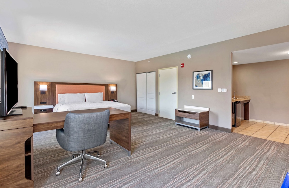 Hampton Inn & Suites Orlando Apopka - photo 26