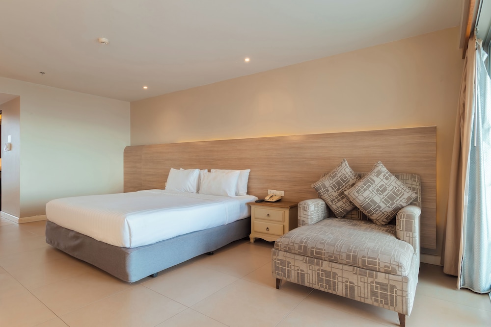 Sandy Spring Hotel — Pattaya — photo 4