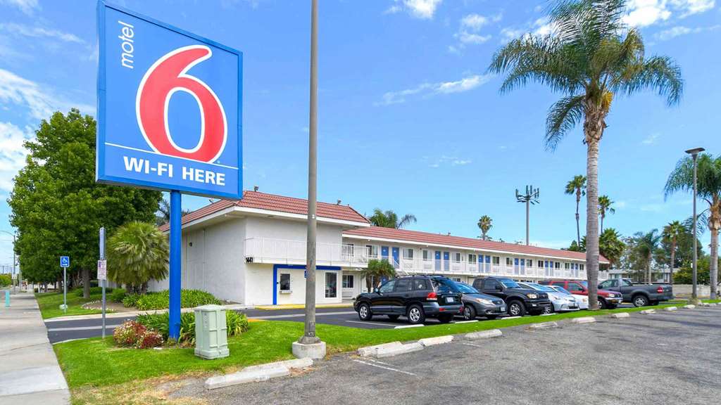 Motel 6 Costa Mesa CA - featured photo