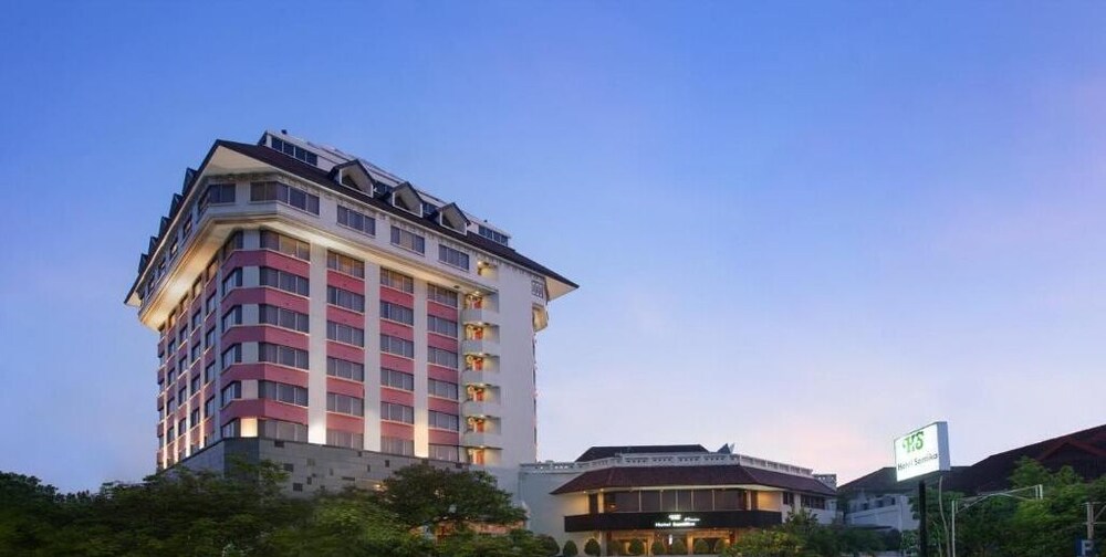 Hotel Santika Premiere Semarang in Semarang, Indonesia