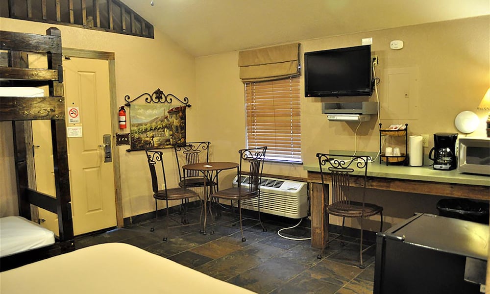 Rustic Creek Ranch Resort - photo 33