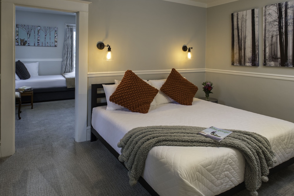 Inn at the Gorge - photo 17