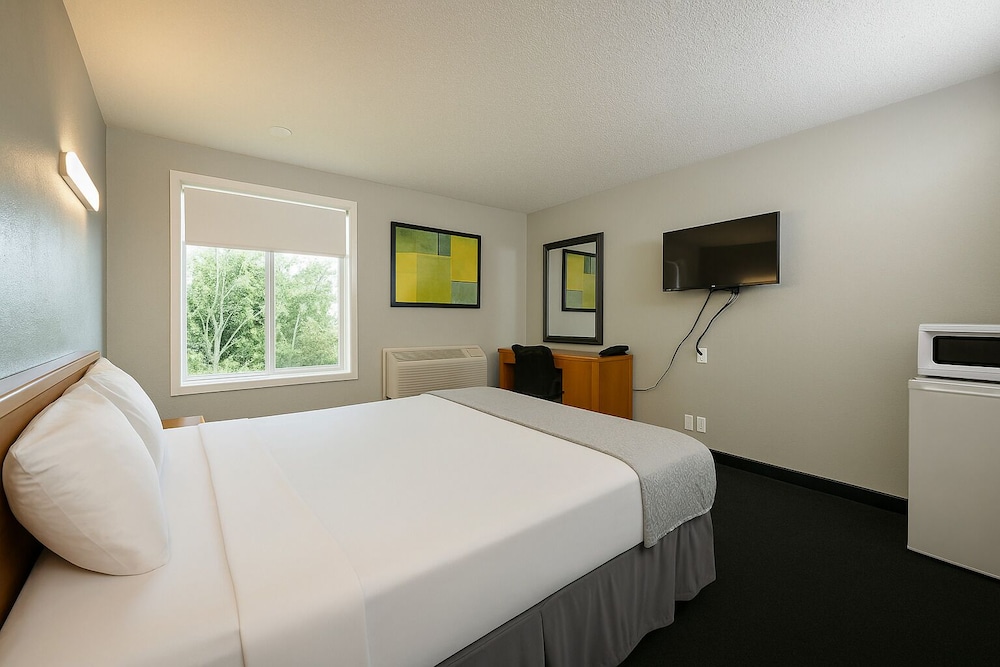 Sunnyside Inn & Suites - photo 49