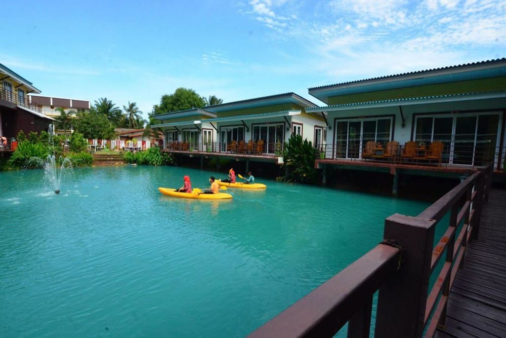 Laketerrace Resort in La-Ngu, Thailand