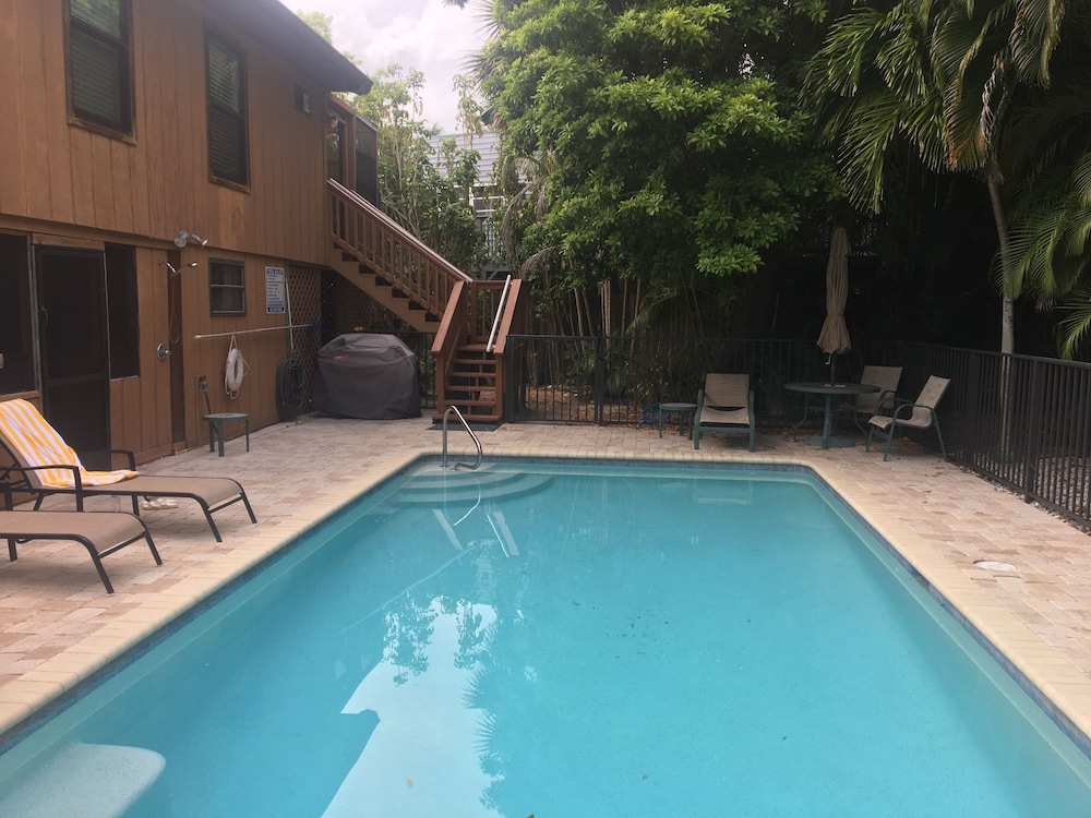 210 Miramar - photo 20