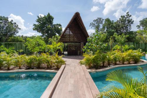 Paramar Black — 4-Star Luxury Hotel in Tulum, Mexico