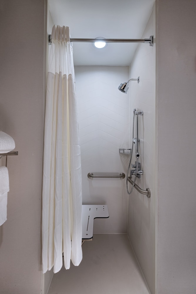 Fairfield Inn & Suites by Marriott Waller - photo 11
