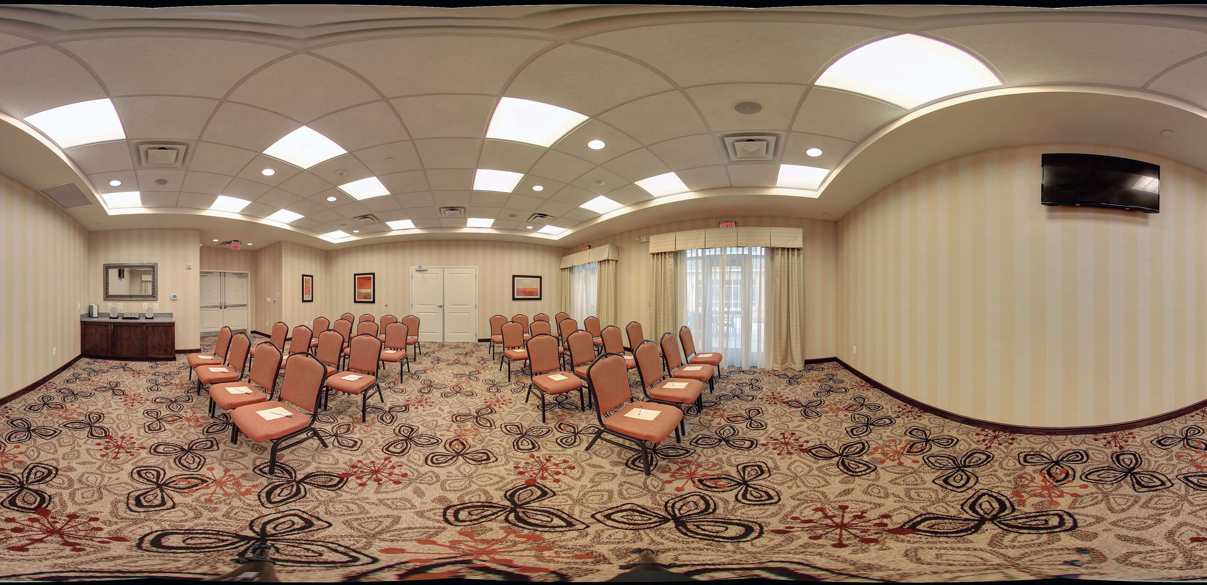 Homewood Suites by Hilton Woodbridge - photo 13