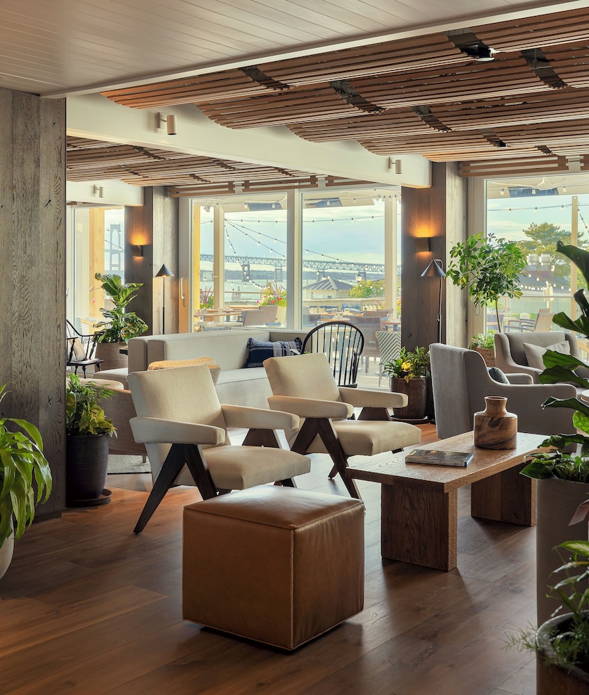 Newport Harbor Island Resort - photo 13