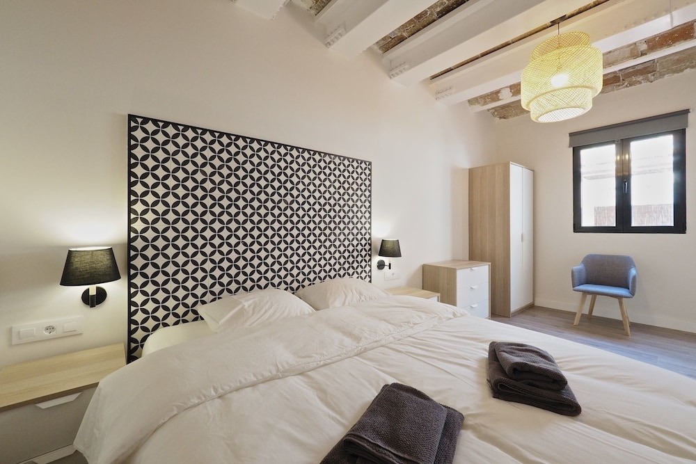 Modern Catalan Apartments by Olala Homes — 4-Star Luxury Hotel in L'hospitalet De Llobregat, Spain