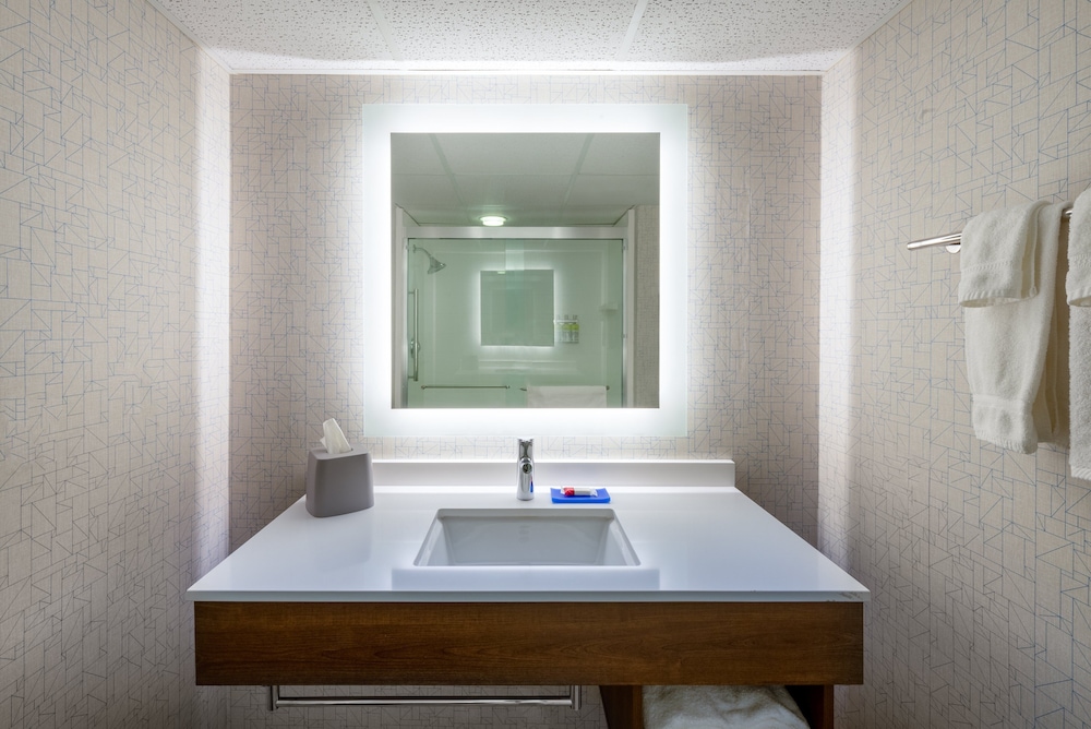 Holiday Inn Express State College at Williamsburg Square by IHG - photo 25