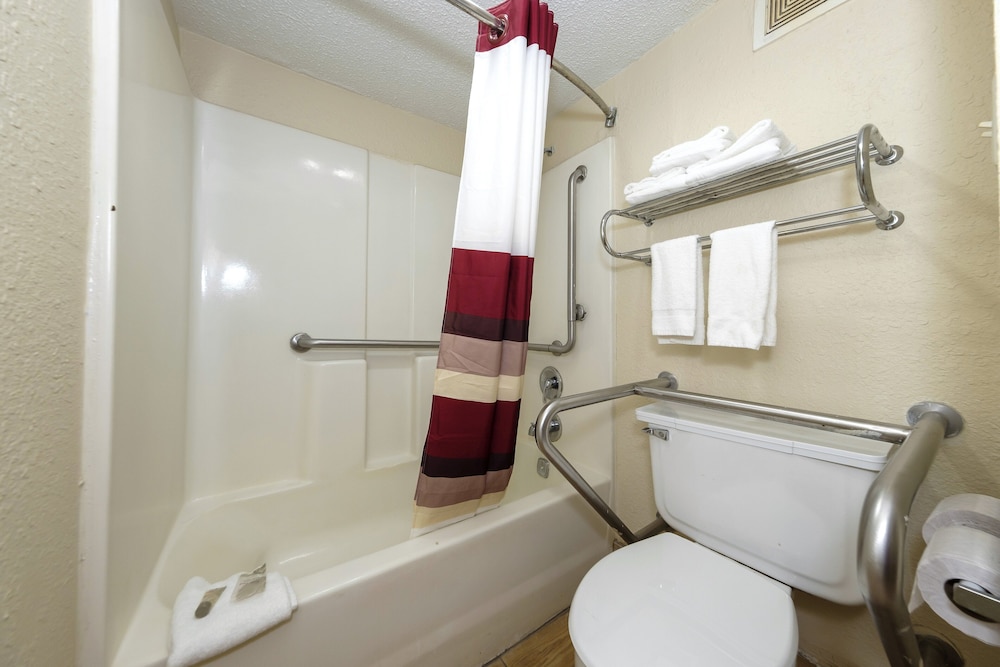 Red Roof Inn New Orleans Westbank - photo 24