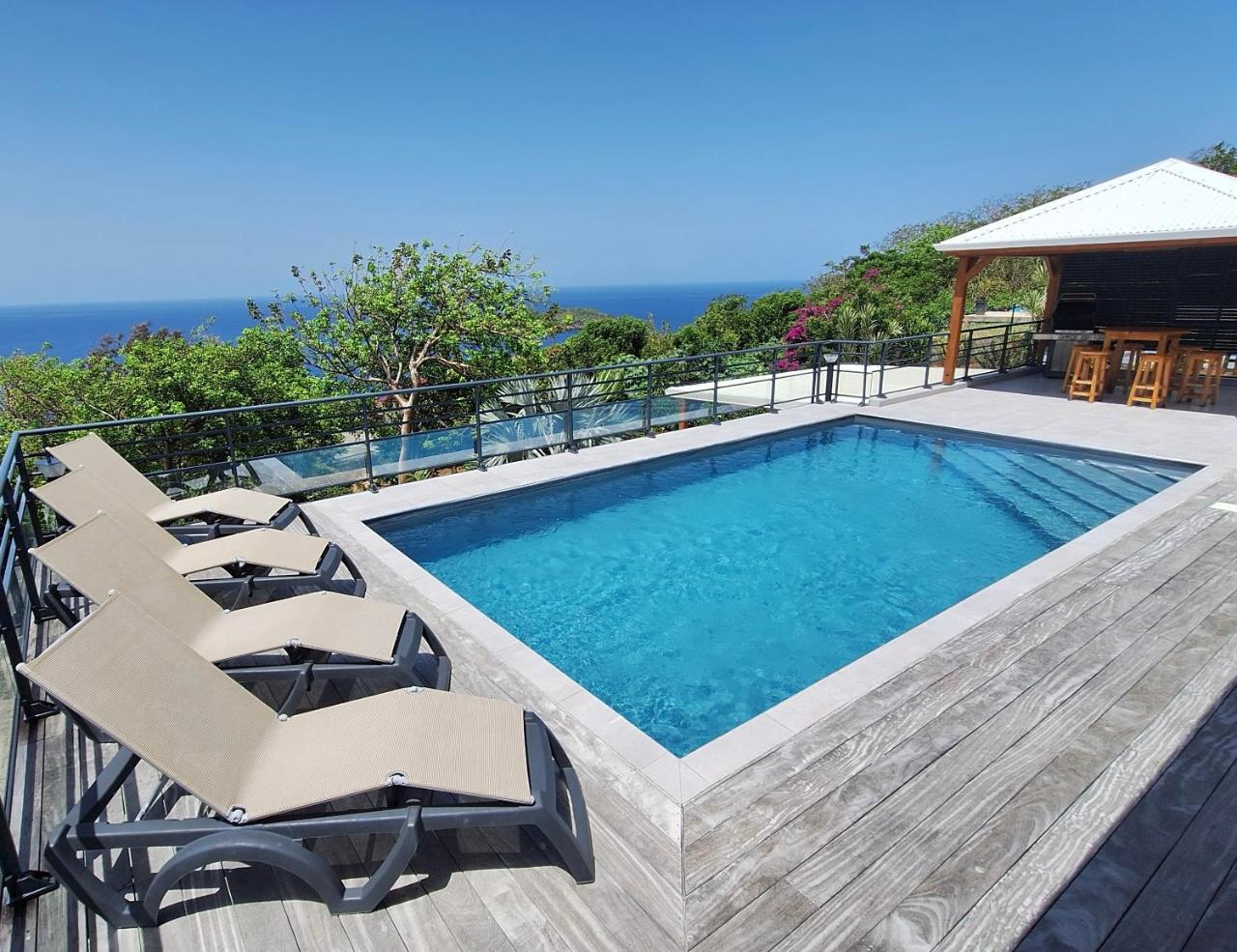 Villa 4 étoiles Le Roc de Malendure — 4-Star Luxury Hotel in Bouillante, Guadeloupe