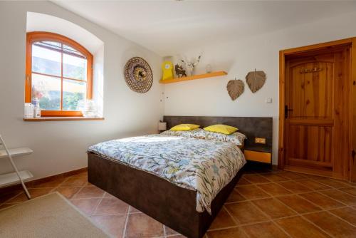 Spaní na včelách - last minute hotel in Unknown City